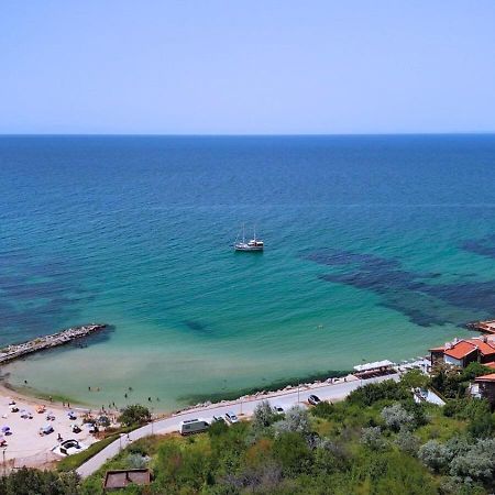 White Coast Beach Apartments Kavarna Esterno foto