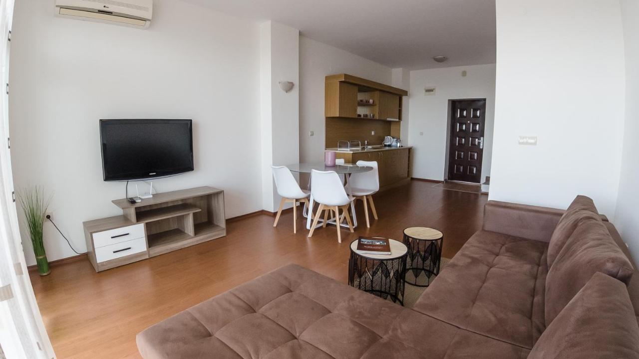 White Coast Beach Apartments Kavarna Esterno foto