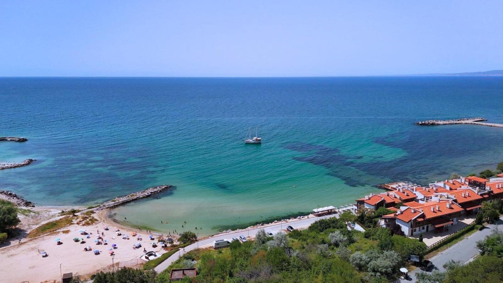 White Coast Beach Apartments Kavarna Esterno foto