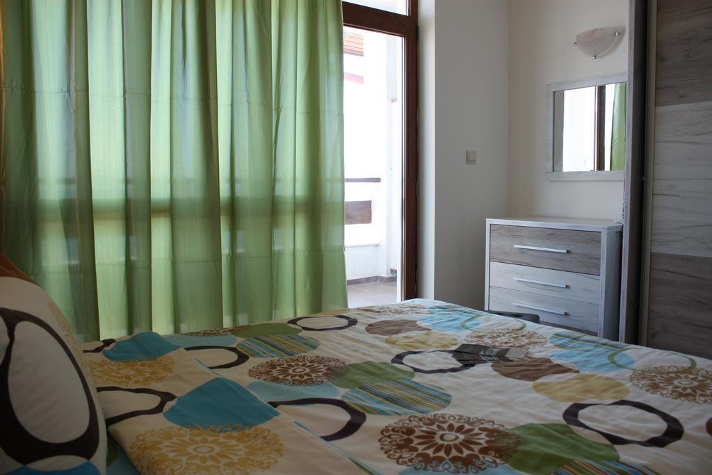 White Coast Beach Apartments Kavarna Esterno foto