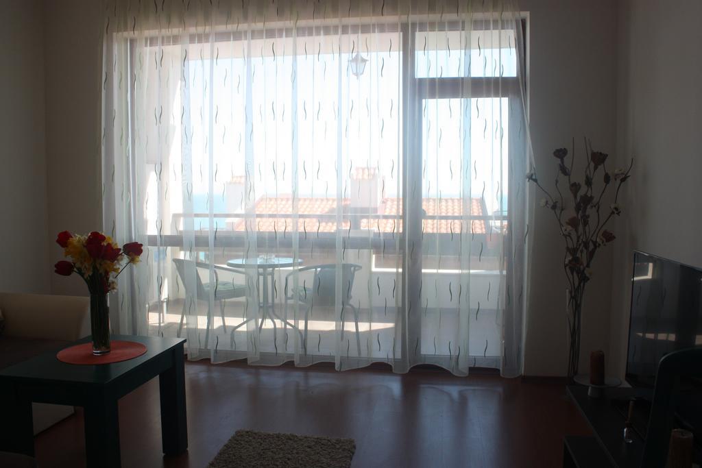 White Coast Beach Apartments Kavarna Esterno foto