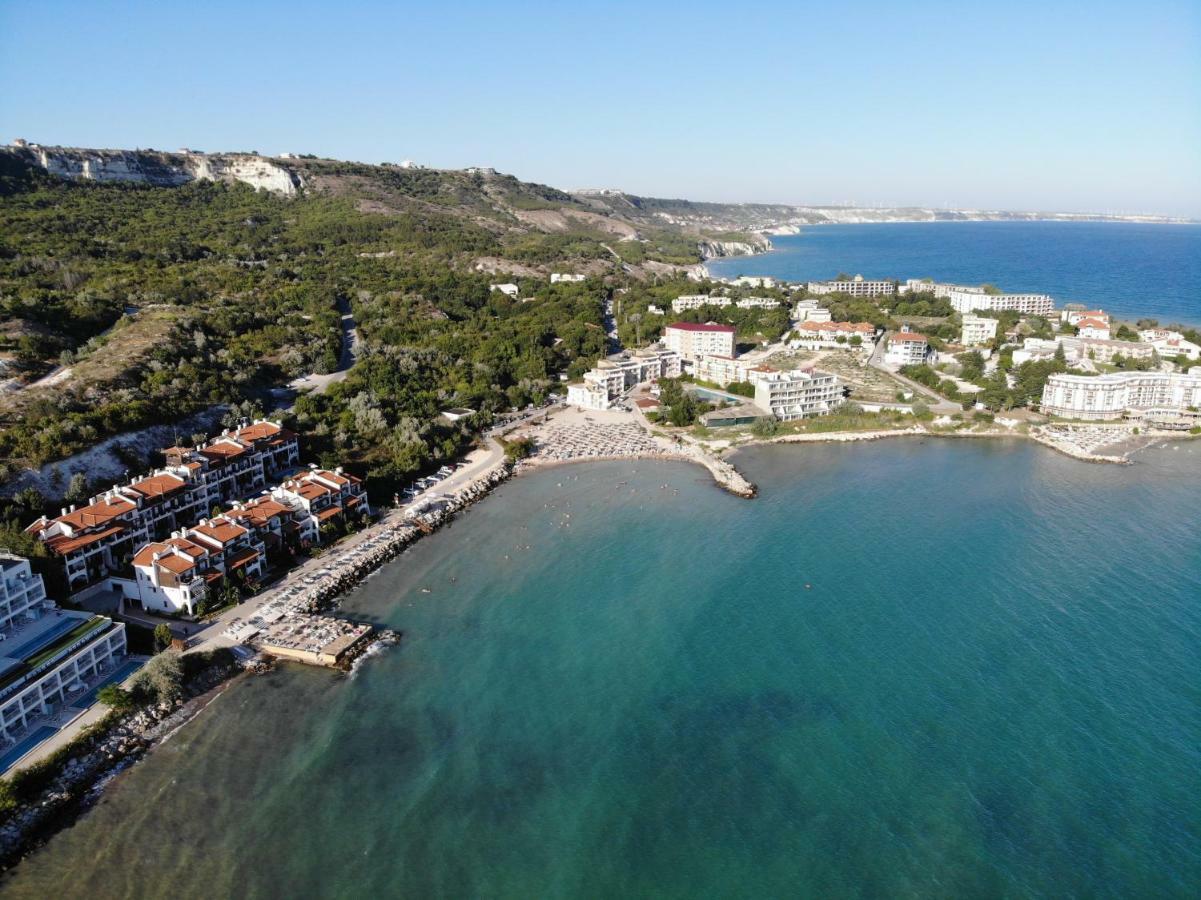 White Coast Beach Apartments Kavarna Esterno foto